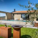 Villa Rea By Villsy - With Private Pool, Sauna And Jacuzzi