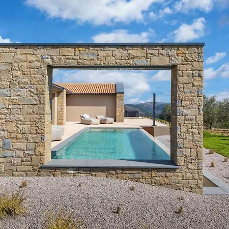 Villa Rea By Villsy - With Private Pool, Sauna And Jacuzzi *