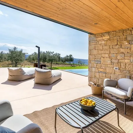 Rea By Villsy - With Private Pool, Sauna And Jacuzzi Grožnjan