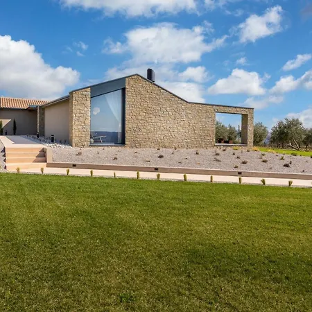 Villa Rea By Villsy - With Private Pool, Sauna And Jacuzzi