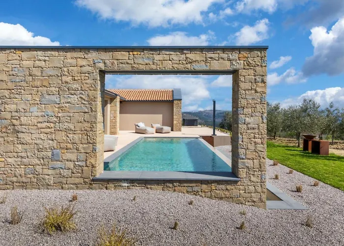 Villa Rea By Villsy - With Private Pool, Sauna And Jacuzzi *