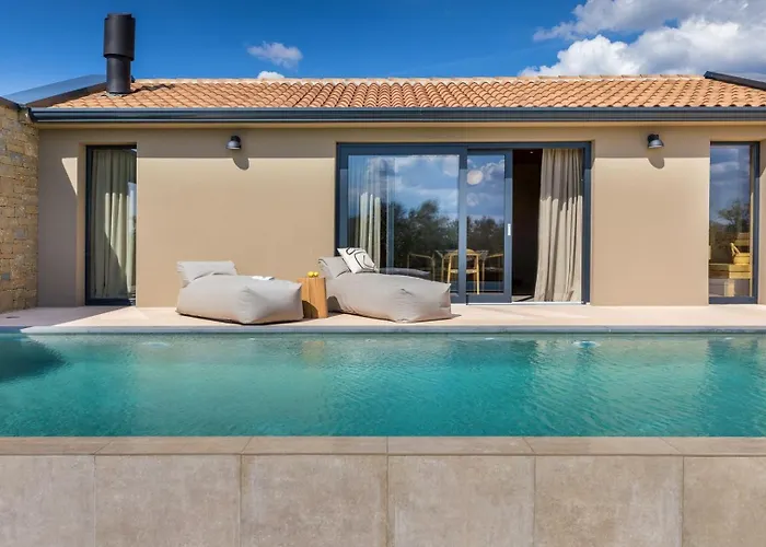 Rea By Villsy - With Private Pool, Sauna And Jacuzzi Grožnjan