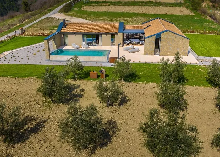 Rea By Villsy - With Private Pool, Sauna And Jacuzzi