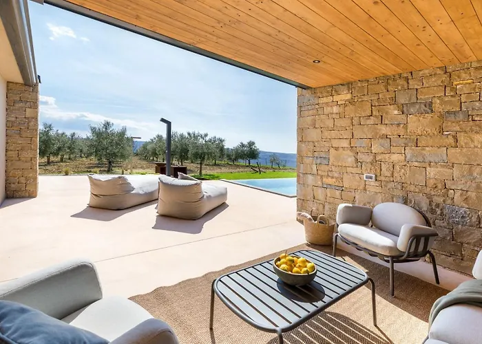 Rea By Villsy - With Private Pool, Sauna And Jacuzzi Grožnjan